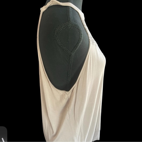 Halter Top Women’s Cable & Gauge Embroidery Sleeveless Banded Waist Taupe Sz XL - Picture 3 of 5